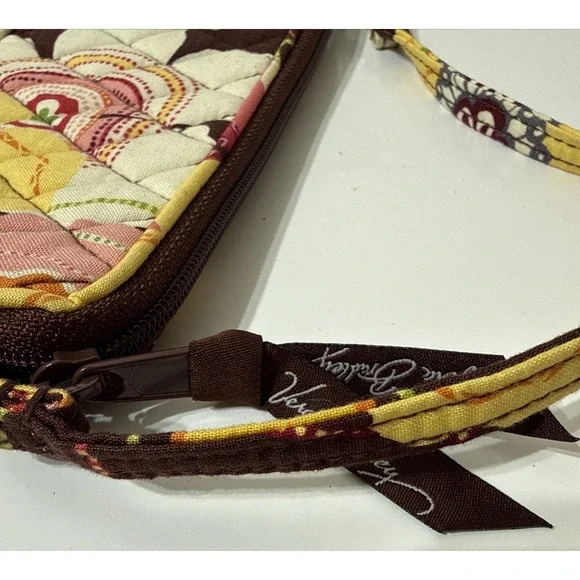 Vera Bradley Wristlet Wallet Retired "Buttercup" Pattern Zipper Bag Quilted Boho - Picture 4 of 9